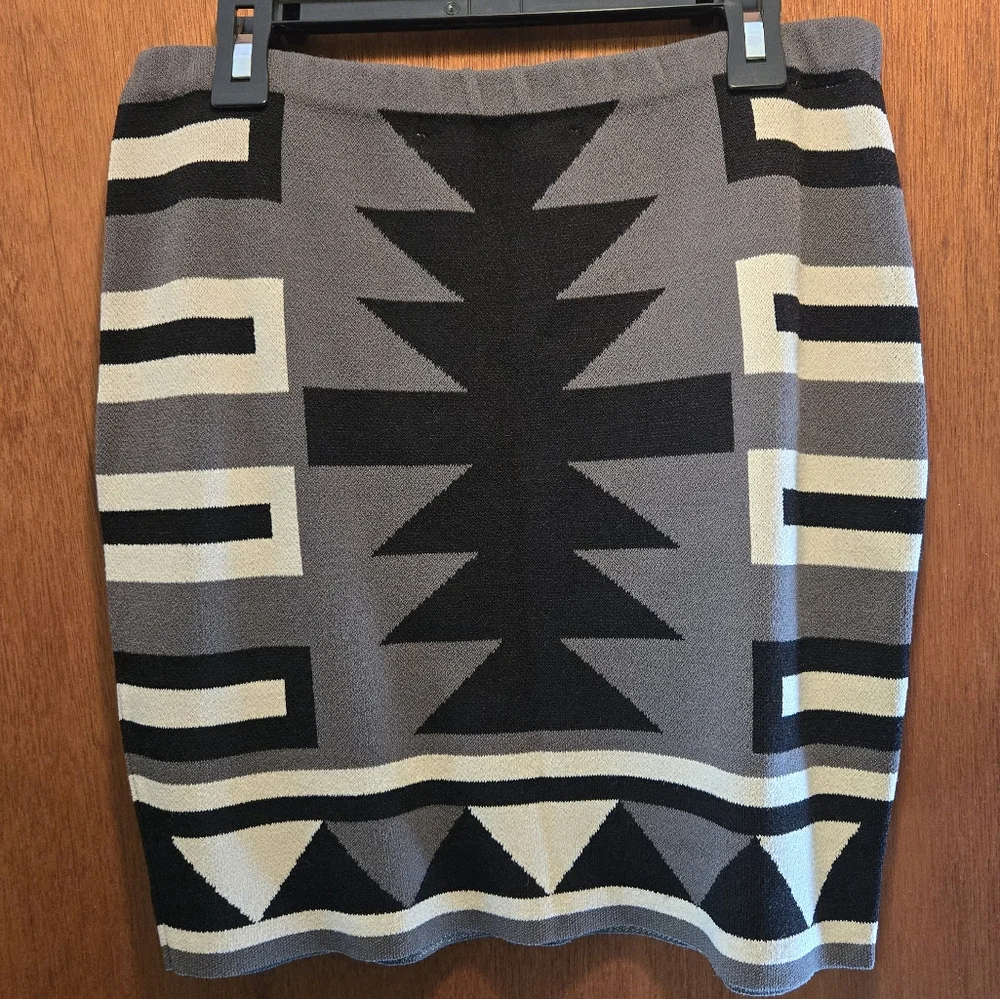 Rachel Roy gorgeous tribal gray black & white sweater skirt szM NWT - Picture 2 of 4